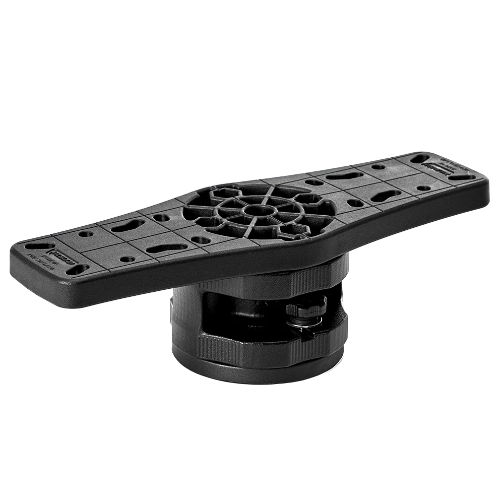 La plate-forme tournante RAILBLAZA HEXX n'est pas là pour décorer votre bateau - elle est là pour transformer votre technologie en un centre de contrôle prêt pour la mission.
Conçue pour les pêcheurs sérieux et les opérateurs obsédés par la précision, la plate-forme HEXX offre une rotation incrémentielle de 90° solide comme le roc avec un verrou si ferme qu'elle permet de faire tourner moins de montures.