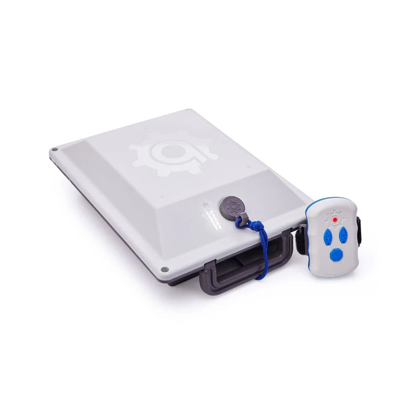 Robuste et durable n'a jamais été aussi beau !
Si vos journées sur l'eau sont plus longues que vos journées au bureau, alors c'est le Power Pack pour vous garder sur l'eau toute la journée.
Le PP-768 Angler Pro est résistant à l'intérieur et à l'extérieur.
La coque en aluminium ultra-anodisée et revêtue UV protège les cellules de lithium-fer phosphate (LiFePO4) de longue durée de 768 Wh, fournissant à vos moteurs Bixpy K-1 l'un des blocs d'alimentation les plus stables et les plus efficaces.