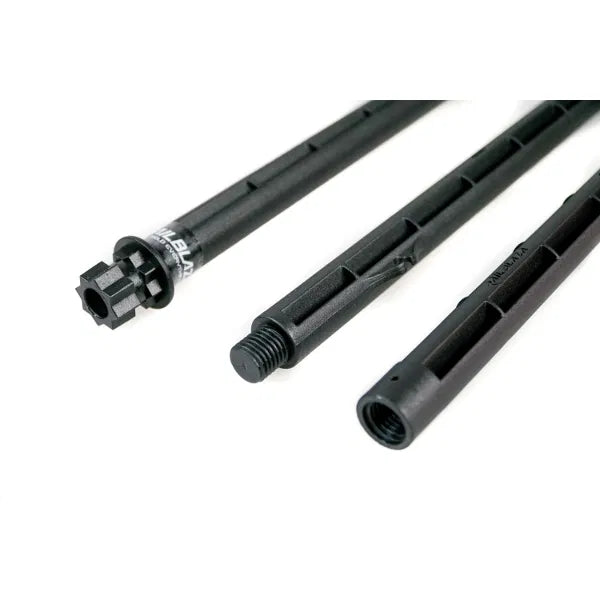 Se rendre à la maison en toute sécurité ne devrait pas être facultatif ou compliqué.
Le kit de visibilité RAILBLAZA II est votre réponse tout-en-un pour être vu, rester conforme et posséder la nuit.
Il comprend la lumière blanche tout autour Illuminate i360 à haut rendement, l'ExtendaPole 1000 pour une altitude maximale, un drapeau orange fluorescent pour la visibilité à la lumière du jour et la monture StarPort HD pour une installation rapide et sécurisée. Pas de fils.