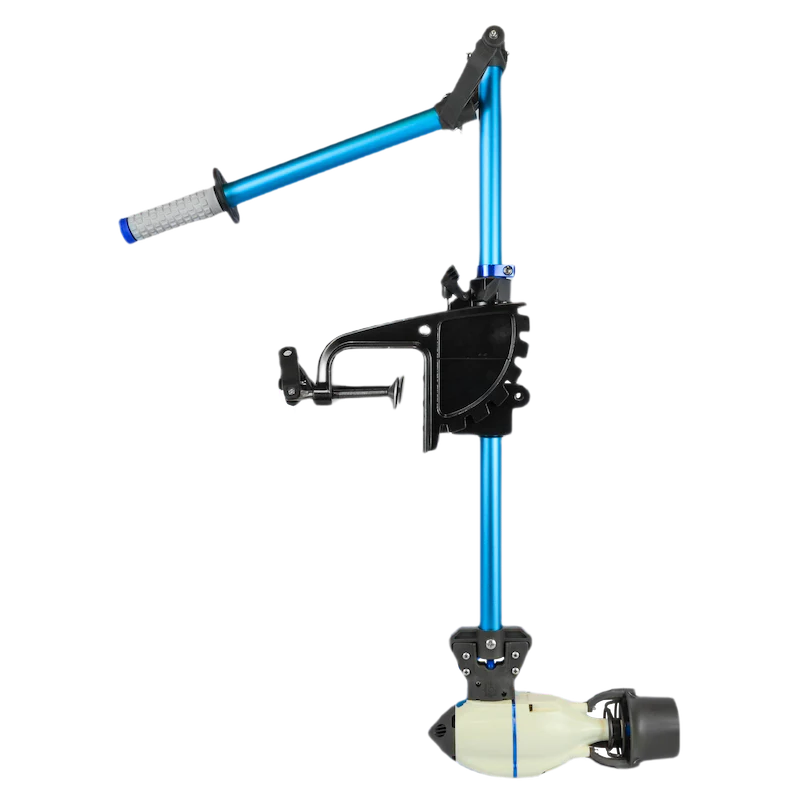 Avec l'adaptateur Bixpy, vous pouvez attacher votre moteur Bixpy à pratiquement n'importe quelle embarcation avec une surface de montage verticale plate en quelques secondes.
Cela comprend la plupart des canots pneumatiques, certains kayaks, des pontons personnels et une variété d'autres embarcations.
Le tuyau en aluminium s'ajustera pour s'adapter à pratiquement n'importe quelle profondeur, répondant à vos besoins.