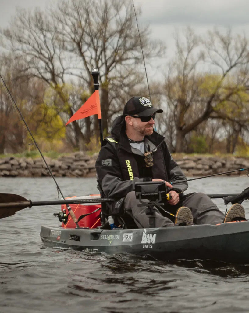 Se rendre à la maison en toute sécurité ne devrait pas être facultatif ou compliqué.

Le kit de visibilité RAILBLAZA II est votre réponse tout-en-un pour être vu, rester conforme et posséder la nuit.

Il comprend la lumière blanche tout autour Illuminate i360 à haut rendement, l'ExtendaPole 1000 pour une altitude maximale, un drapeau orange fluorescent pour la visibilité à la lumière du jour et la monture StarPort HD pour une installation rapide et sécurisée. Pas de fils.