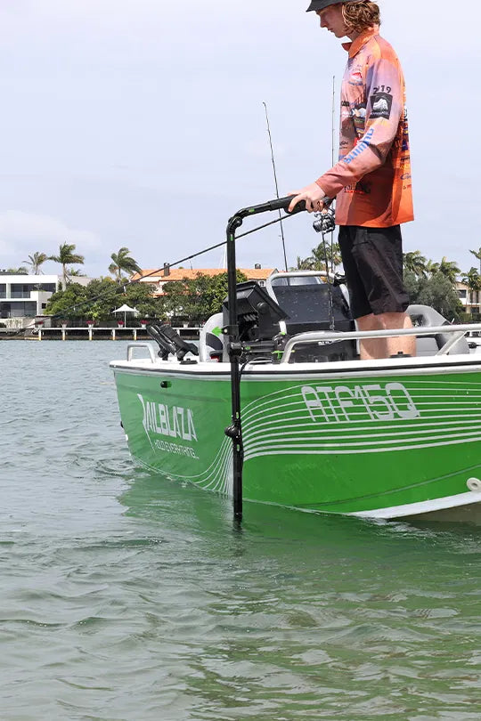 Plus vous allez loin, plus vous avez besoin de contrôle - et le RAILBLAZA HEXX Live Pole 60 est complet.

Avec un arbre de 60 pouces et un système de montage HEXX à résistance industrielle, ce poteau vous donne un contrôle directionnel total pour votre sonar orienté vers l'avant, que vous lutiez Garmin LiveScope, Lowrance ActiveTarget ou Humminbird MEGA Live.