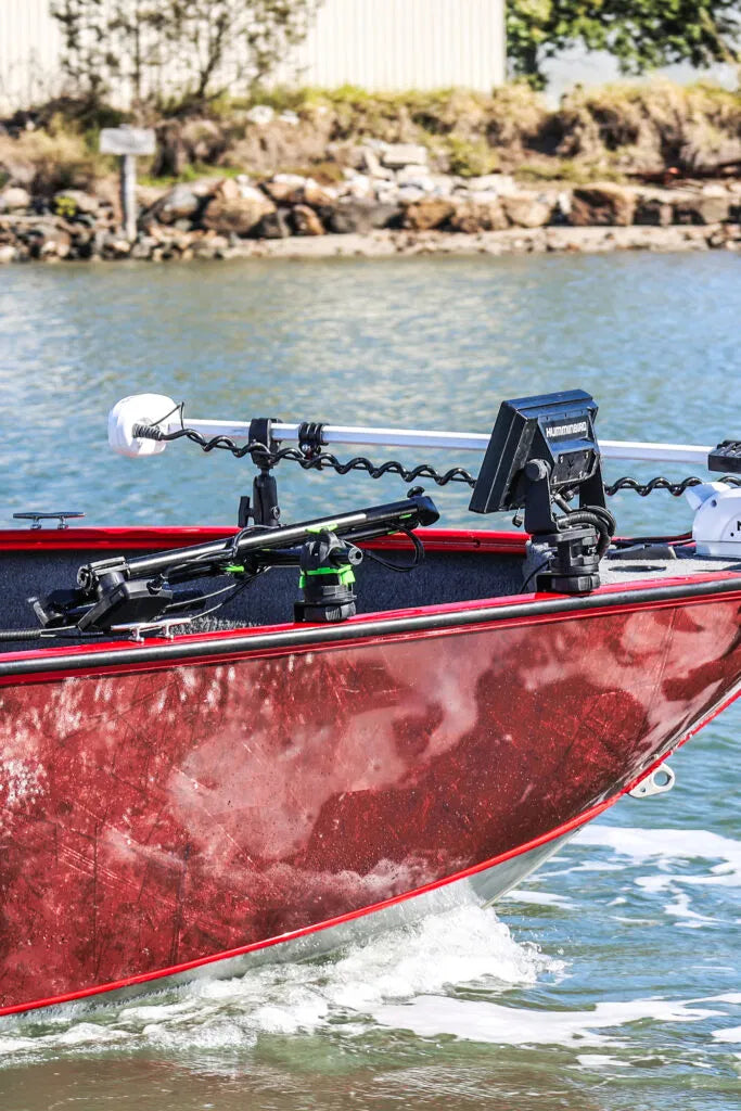 Lorsque vous utilisez des équipements robustes hors des rails d'usine de votre bateau, vous avez besoin d'un support qui ne bronche pas - et le support de rail RAILBLAZA HEXX Gunnel est conçu pour cette mission exacte.

Conçue pour fournir une connexion à l'épreuve des balles entre votre piste de gunnel et votre perche HEXX Live, votre système sonar ou tout autre accessoire HEXX, cette monture tient fermement à travers les séances de hachage, d'accélérateur et de pêche dure.