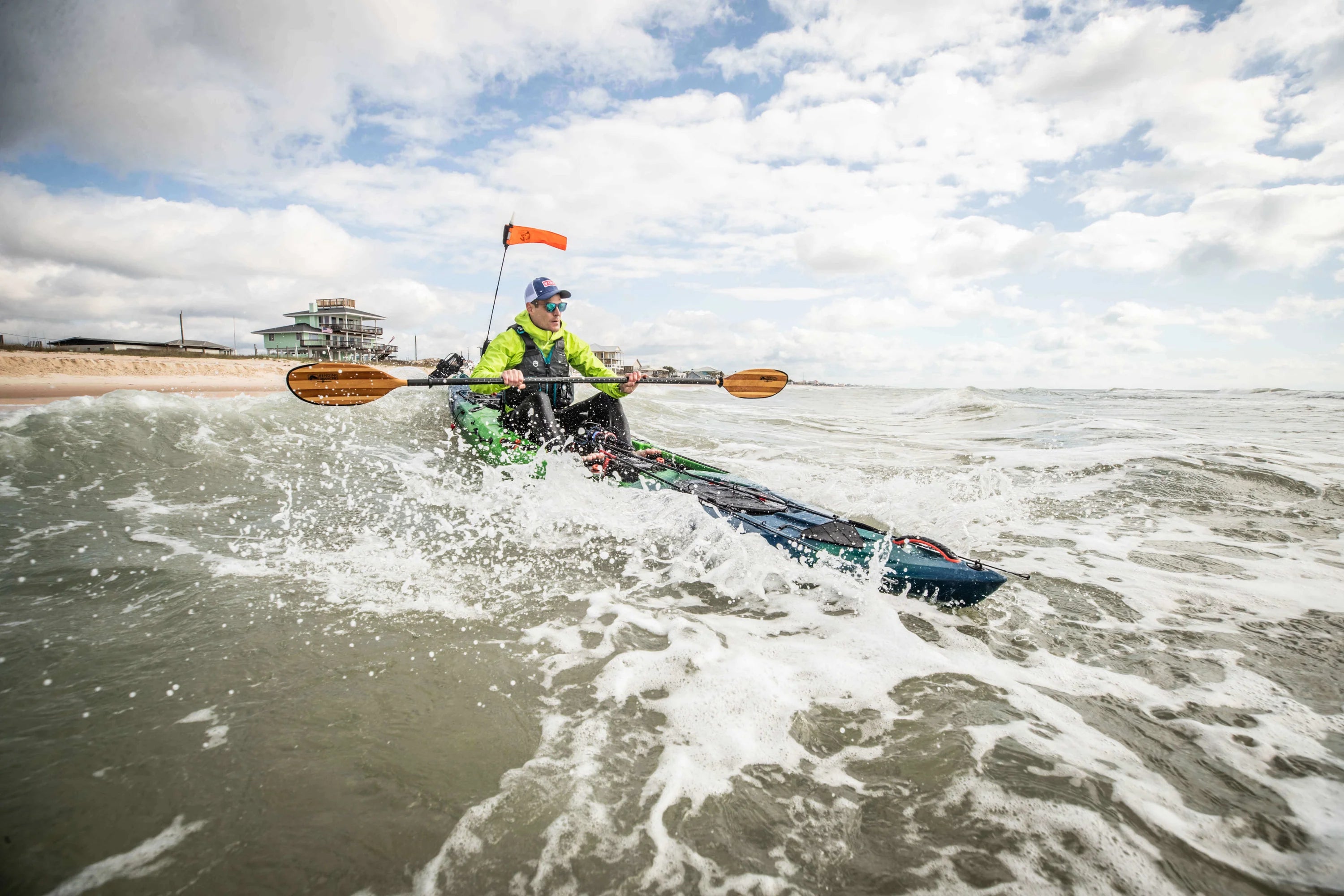 Hydra 130- Kayak de pêche rigide
Si vous voulez de la vitesse, de l'espace et des performances de pêche sérieuses, l'Hydra 130 a tout ce qu'il faut.  

Le Hydra 130 est conçu pour les pêcheurs et les aventuriers qui ont besoin de vitesse en eaux profondes, d'espace sur le pont et d'une grande stabilité pour tuer les poissons. Avec une étrave acérée pour couper le clapot et une personnalisation de haut niveau, il est fait pour ceux qui chassent la morsure au-delà de la cassure - et qui ne reviendront jamais.