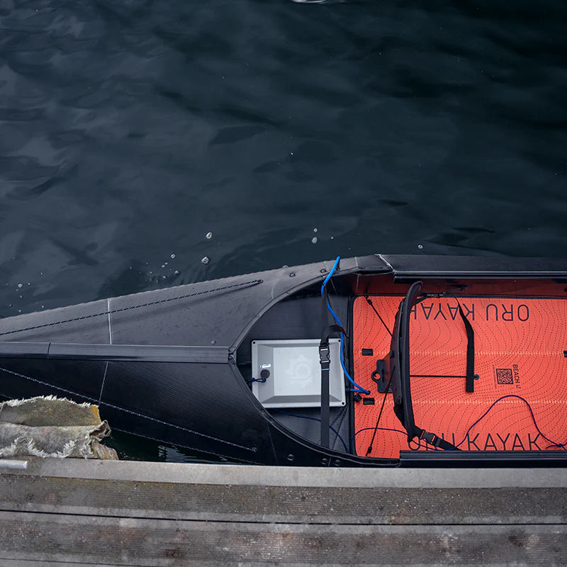 Robuste et durable n'a jamais été aussi beau !

Si vos journées sur l'eau sont plus longues que vos journées au bureau, alors c'est le Power Pack pour vous garder sur l'eau toute la journée.&nbsp;

Le PP-768 Angler Pro est résistant à l'intérieur et à l'extérieur.

La coque en aluminium ultra-anodisée et revêtue UV protège les cellules de lithium-fer phosphate (LiFePO4) de longue durée de 768 Wh, fournissant à vos moteurs Bixpy K-1 l'un des blocs d'alimentation les plus stables et les plus efficaces.
